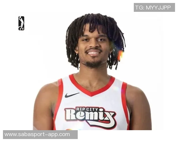 狄龙琼斯三双表现耀眼却无力救主球队失利26分12板10助成空砍英雄