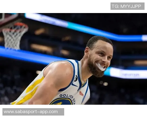 邓利维称库里状态依旧出色未来三年仍将展现顶级表现