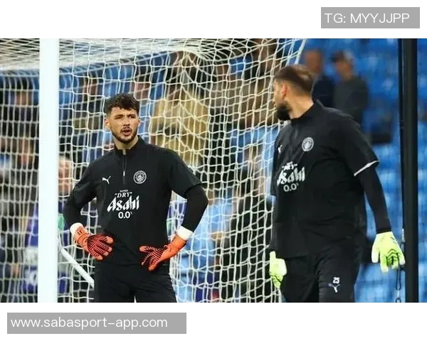 纽卡后卫沙尔合同明年到期或将在冬窗转会离队