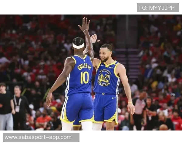 勇士战胜灰熊库里追梦波杰姆斯基喜登胜利海报封面