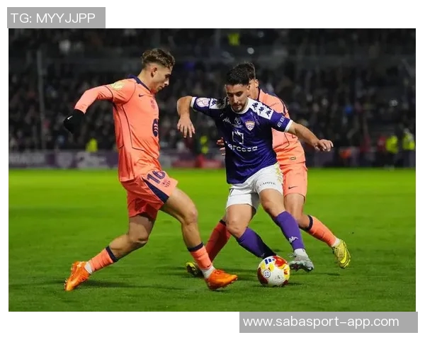 瓜达拉哈拉门将赛前专注研究拉什福德集锦期待精彩对决