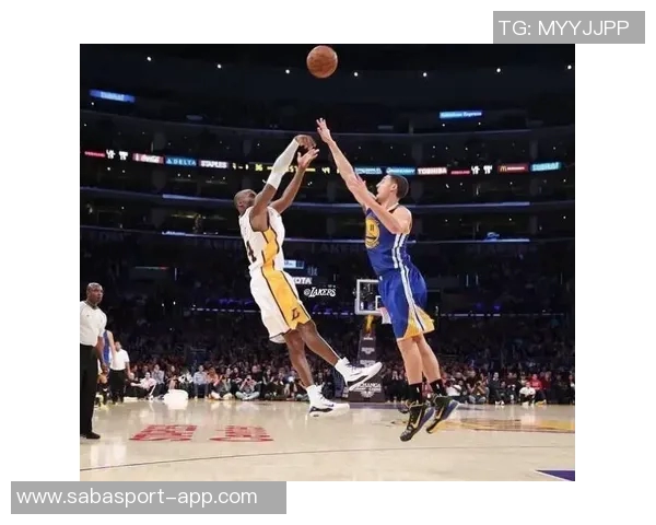 凯利：在关键时刻把握机会我会全力以赴命中每一个空位投篮